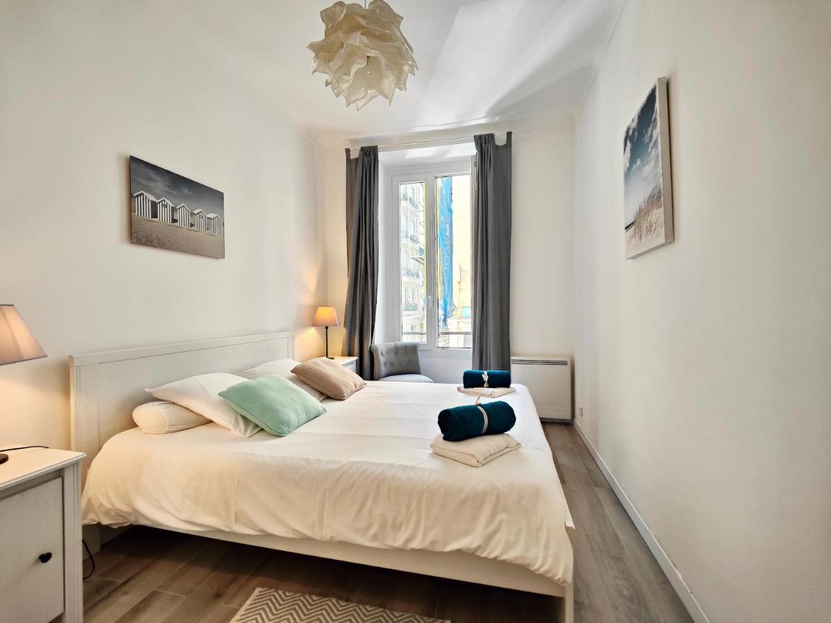 Le Cosy Meyerbeer By Guys